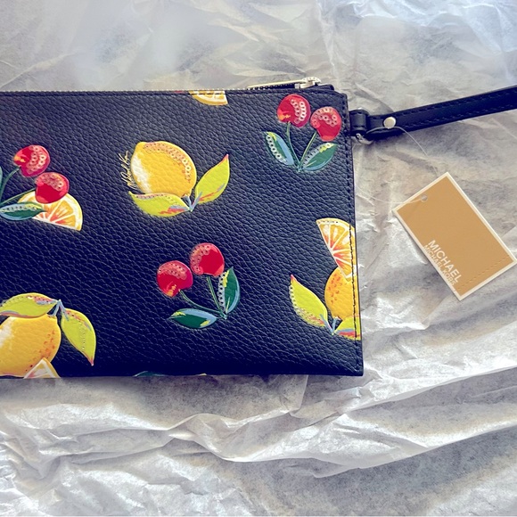 Brand New Jet Set Travel Large Sequined Fruit Print Wristlet - Picture 3 of 3